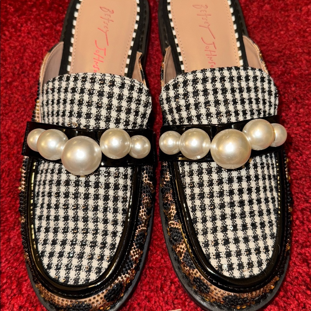 BETSEY JOHNSON ~ NORAH MULES - Picture 6 of 10
